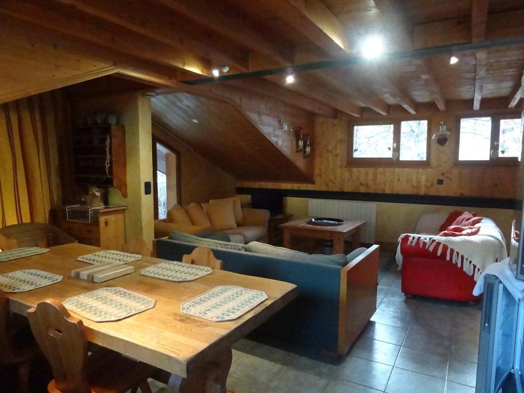 Les Nereides Studios Et Appartements Brides Les Bains Luaran gambar