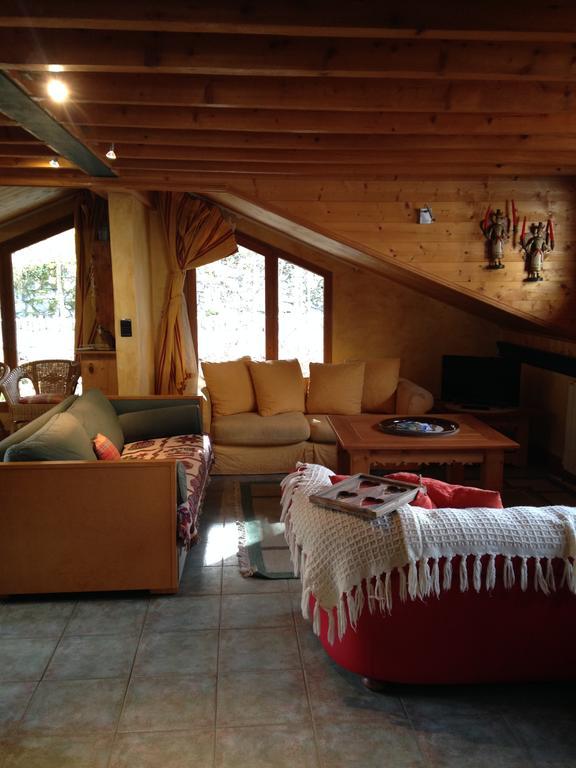 Les Nereides Studios Et Appartements Brides Les Bains Luaran gambar