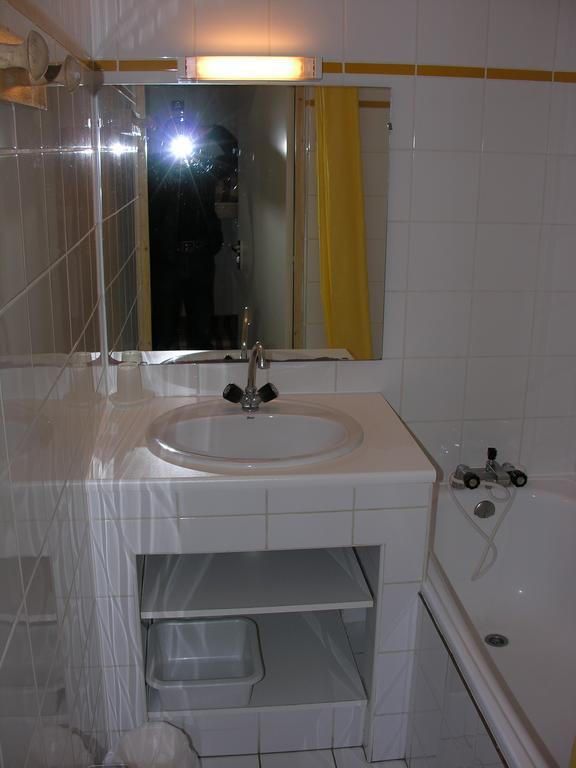 Les Nereides Studios Et Appartements Brides Les Bains Luaran gambar
